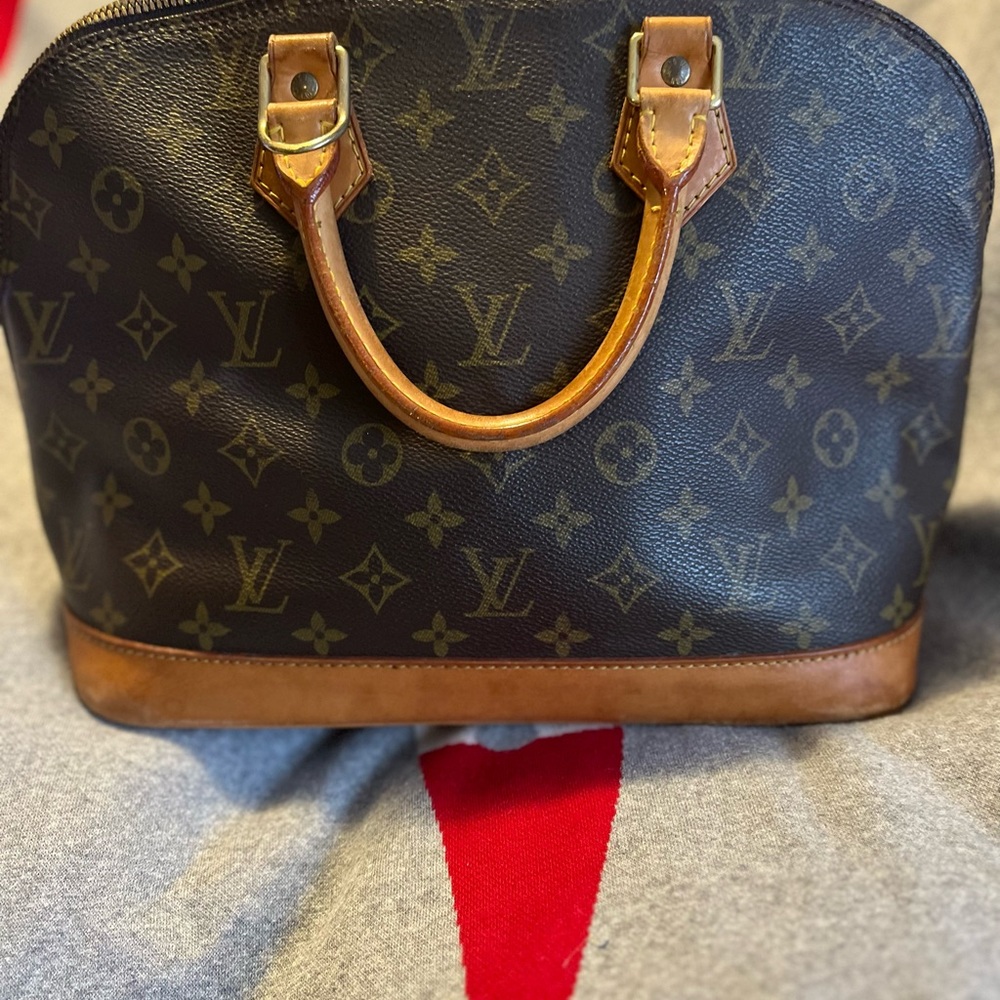 Louis Vuitton Alma Pm
